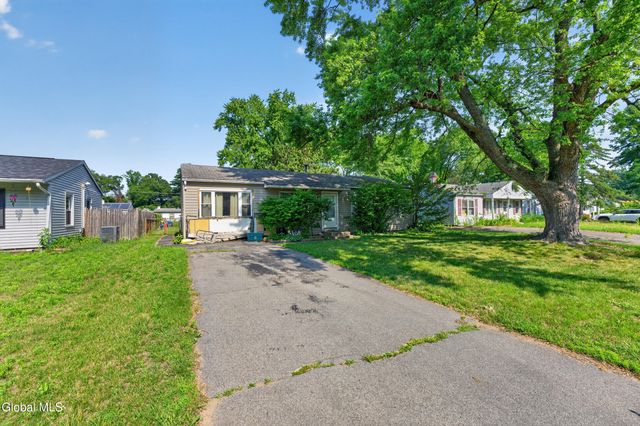 22 Mildred Lane, Colonie, NY 12110
