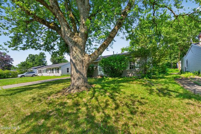 22 Mildred Lane, Colonie, NY 12110