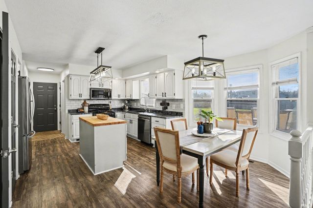 57279 Pine View Drive, South Bend, IN 46619