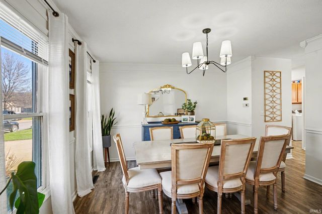 57279 Pine View Drive, South Bend, IN 46619