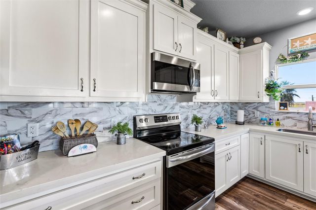 3260 Hidden Gold, Crystal Beach, TX 77650
