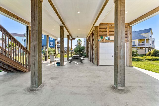 3260 Hidden Gold, Crystal Beach, TX 77650