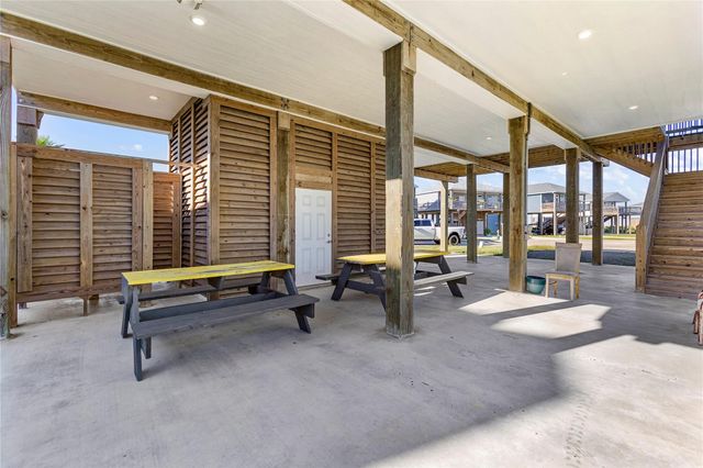 3260 Hidden Gold, Crystal Beach, TX 77650