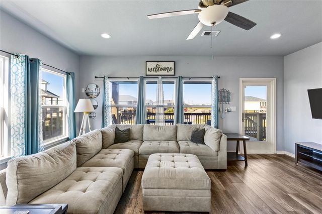 3260 Hidden Gold, Crystal Beach, TX 77650