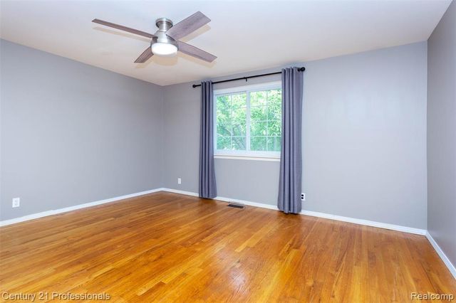 6361 Emerald Lake Drive, Troy, MI 48085