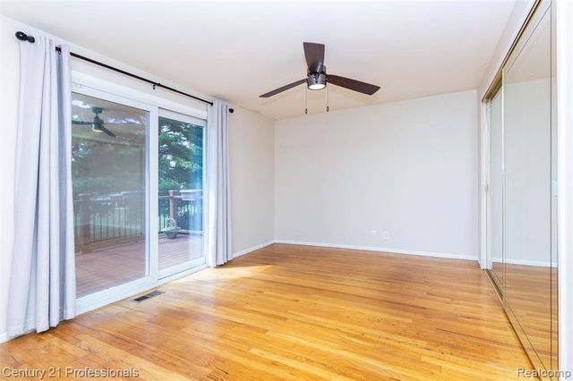 6361 Emerald Lake Drive, Troy, MI 48085
