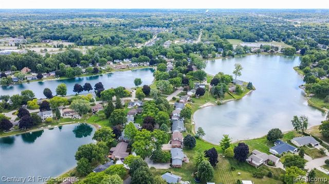 6361 Emerald Lake Drive, Troy, MI 48085