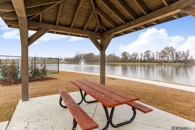 17208 Tidewater Ln, Baton Rouge, LA 70810