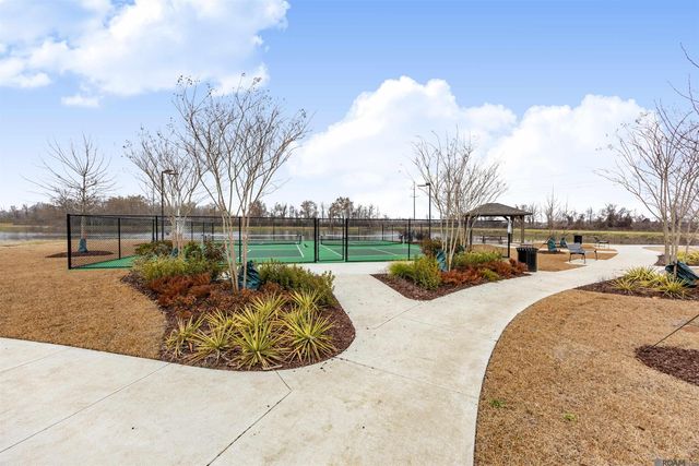 17208 Tidewater Ln, Baton Rouge, LA 70810