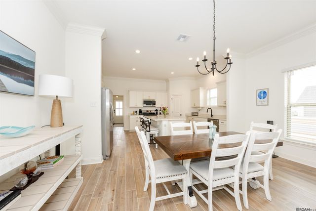 17208 Tidewater Ln, Baton Rouge, LA 70810