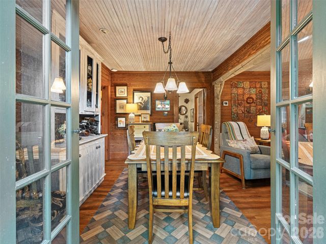 85 Chestnut Hill Road, Gerton, NC 28735