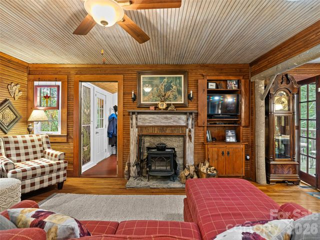 85 Chestnut Hill Road, Gerton, NC 28735