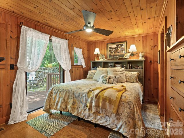 85 Chestnut Hill Road, Gerton, NC 28735