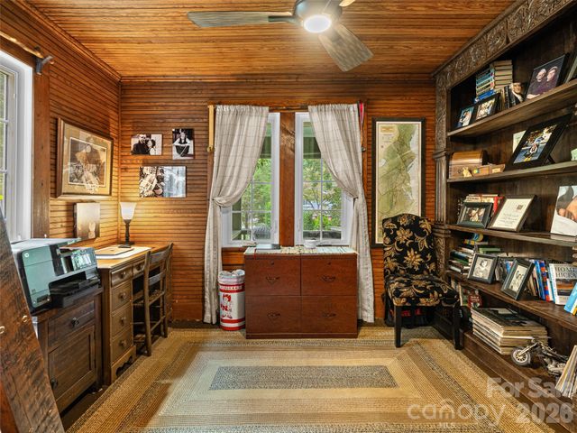 85 Chestnut Hill Road, Gerton, NC 28735