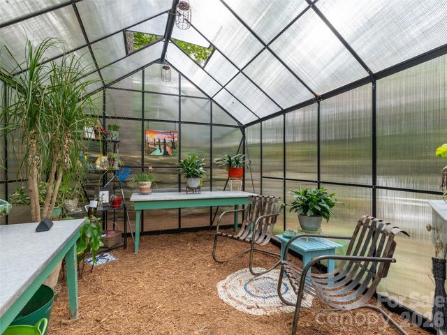 85 Chestnut Hill Road, Gerton, NC 28735