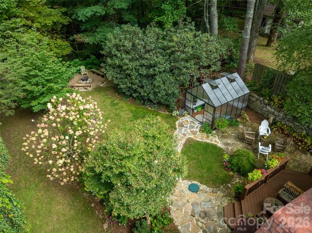 85 Chestnut Hill Road, Gerton, NC 28735