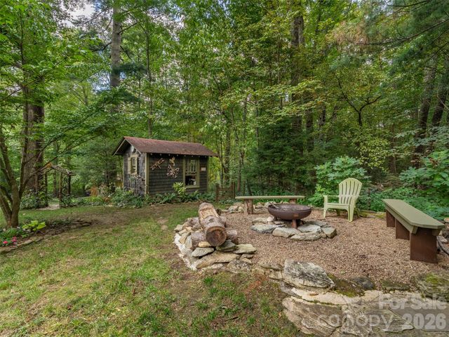 85 Chestnut Hill Road, Gerton, NC 28735