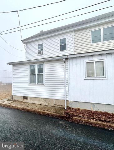 32 W BEREA ST, Summit Hill, PA 18250
