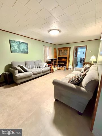 32 W BEREA ST, Summit Hill, PA 18250