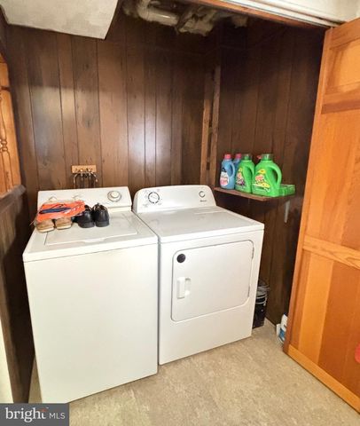 32 W BEREA ST, Summit Hill, PA 18250