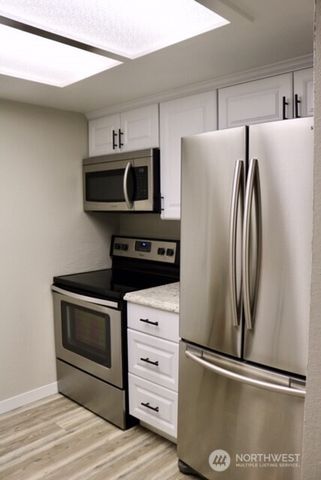921 11th Avenue NW, Puyallup, WA 98371