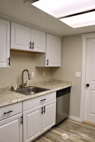 921 11th Avenue NW, Puyallup, WA 98371