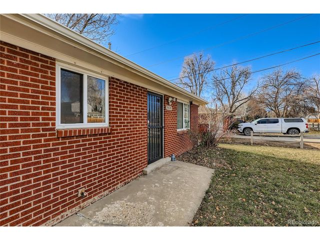 8620 W 52nd Ave, Arvada, CO 80002