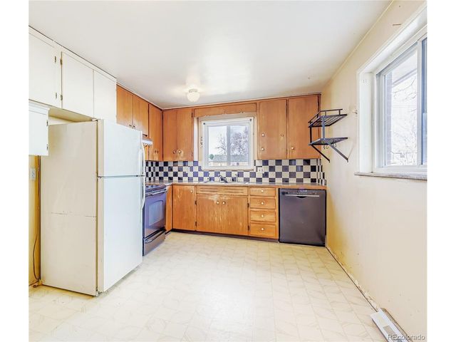 8620 W 52nd Ave, Arvada, CO 80002