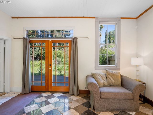 131 Ne TILLAMOOK St, Portland, OR 97212