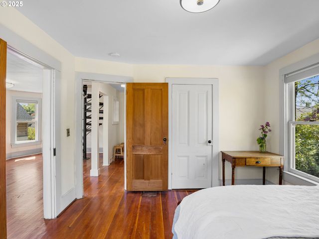 131 Ne TILLAMOOK St, Portland, OR 97212