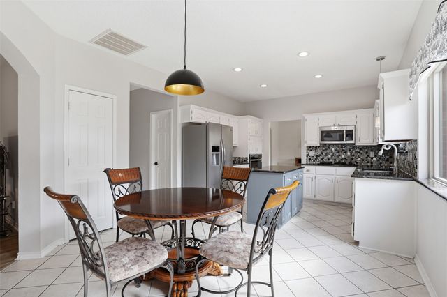 2010 Walnut Creek Trail, Garland, TX 75040