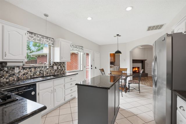 2010 Walnut Creek Trail, Garland, TX 75040