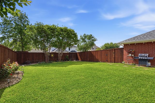 2010 Walnut Creek Trail, Garland, TX 75040