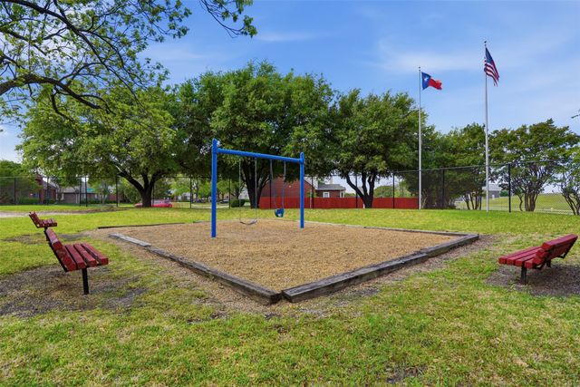 2010 Walnut Creek Trail, Garland, TX 75040