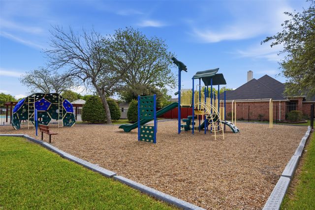 2010 Walnut Creek Trail, Garland, TX 75040