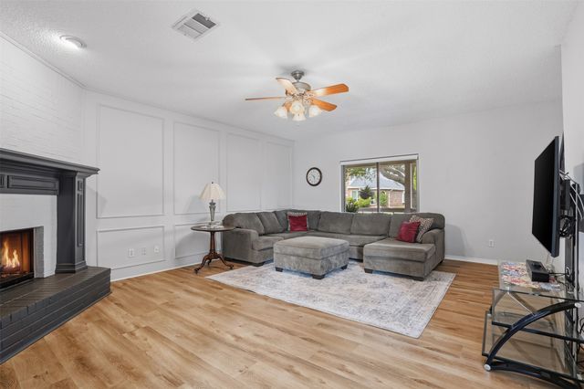 2010 Walnut Creek Trail, Garland, TX 75040