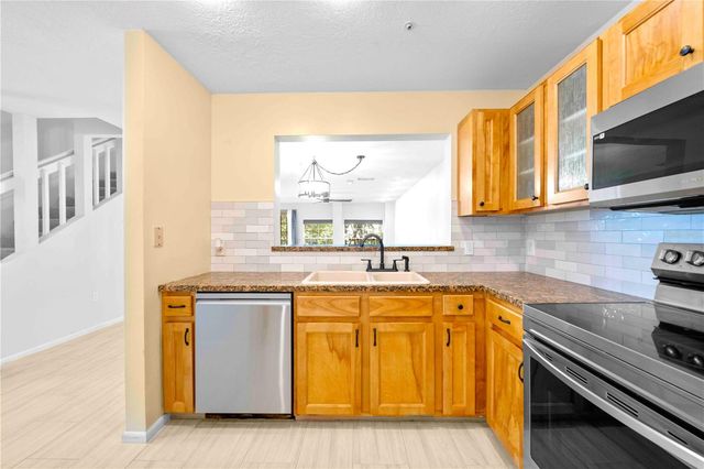 641 MAPLE OAK CIRCLE 101, Altamonte Springs, FL 32701