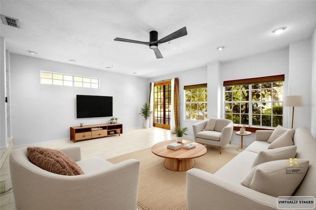 641 MAPLE OAK CIRCLE 101, Altamonte Springs, FL 32701