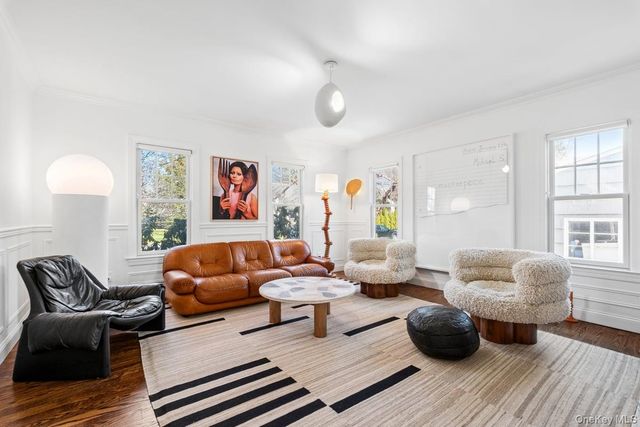 73 Atherstone Road, Scarsdale, NY 10583