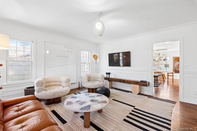 73 Atherstone Road, Scarsdale, NY 10583