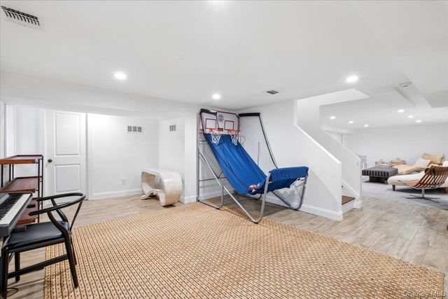 73 Atherstone Road, Scarsdale, NY 10583