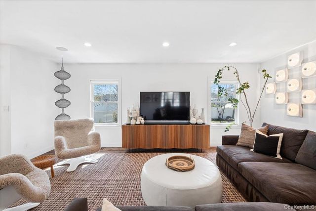 73 Atherstone Road, Scarsdale, NY 10583