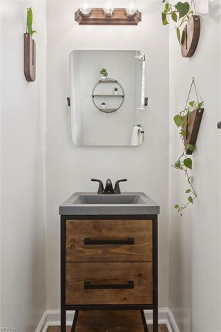 839 Wyemouth DR, Newport News, VA 23602