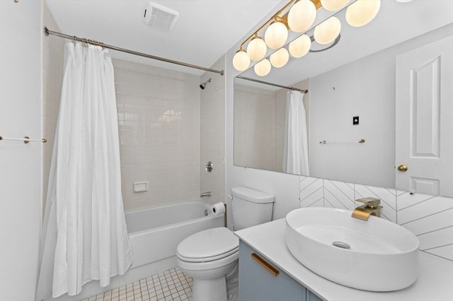 50 Boatswains Way 204, Chelsea, MA 02150