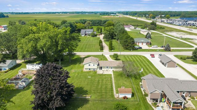 57092 County Road 35, Middlebury, IN 46540