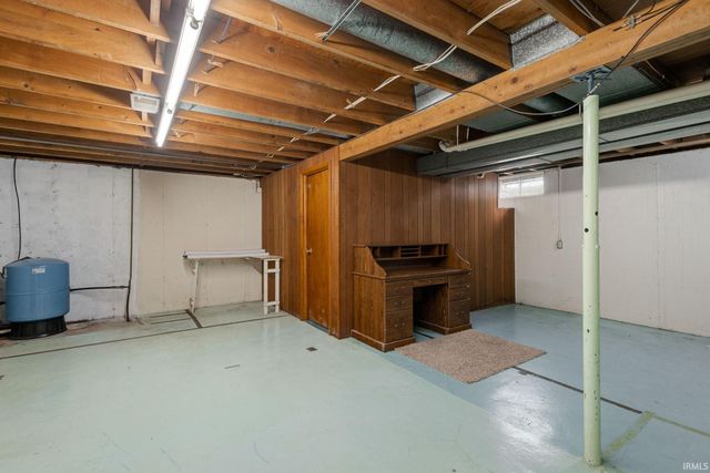 57092 County Road 35, Middlebury, IN 46540