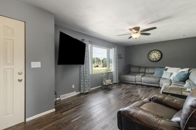 57092 County Road 35, Middlebury, IN 46540