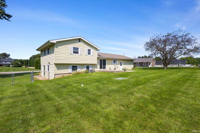 57092 County Road 35, Middlebury, IN 46540