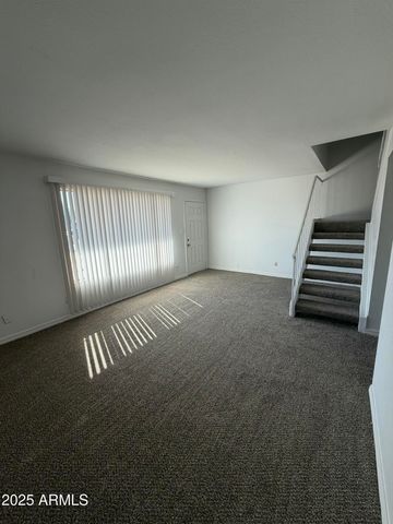 4858 W ROSE Lane, Glendale, AZ 85301