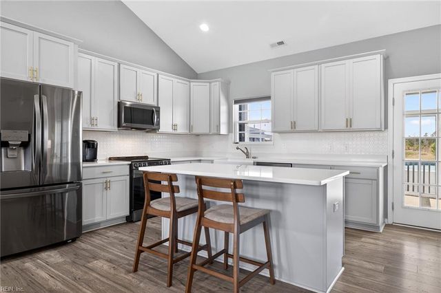 3951 Carolina RD, Suffolk, VA 23434